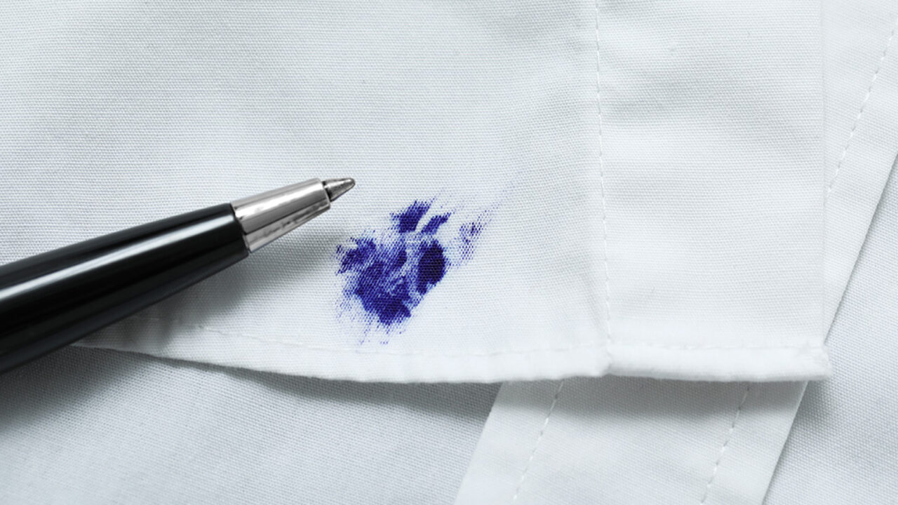How to Remove Ink Stains from Clothes with Toothpaste